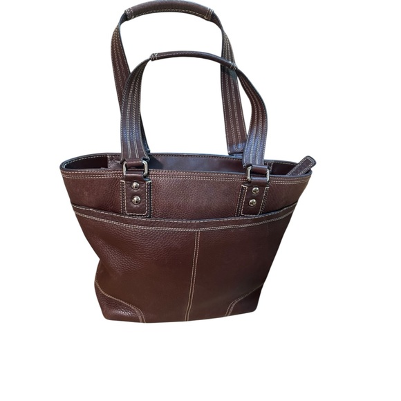 Coach Hampton Brown Pebbled Leather Tote with Structured Design and Dual Straps - Picture 6 of 12